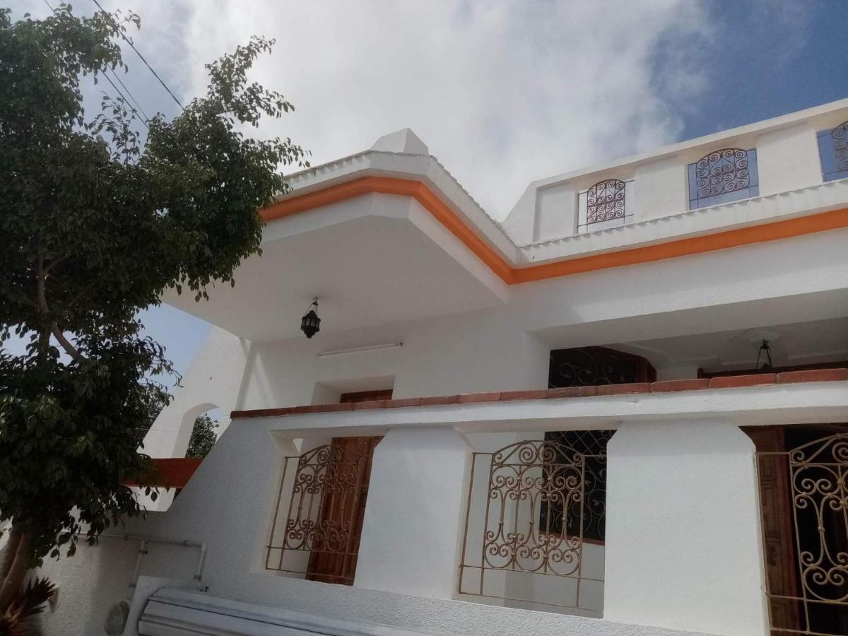Villa Luxueuse Meublee Sfax Luaran gambar